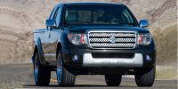 2009 Suzuki Equator  - An outstanding value. View, evaluate, and compare today's featured vehicle