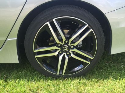 2016 Honda Accord 4-door Touring V6 sedan standard 19-inch alloy wheel