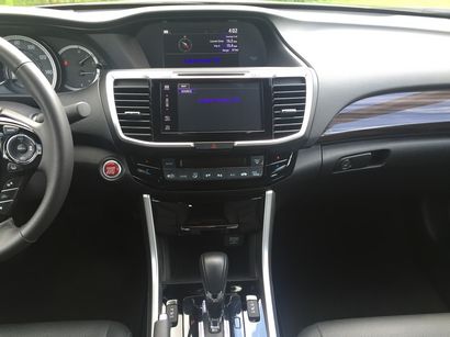2016 Honda Accord 4-door Touring V6 sedan center stack