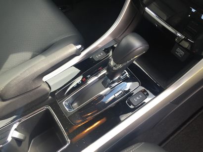 2016 Honda Accord 4-door Touring V6 sedan 6-speed transmission lever