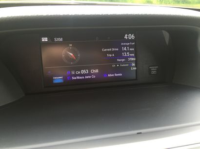2016 Honda Accord 4-door Touring V6 sedan upper display screen
