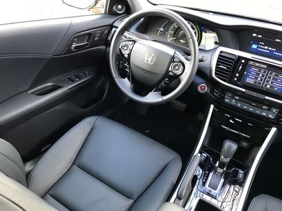 2017 Honda Accord Hybrid dashboard detail