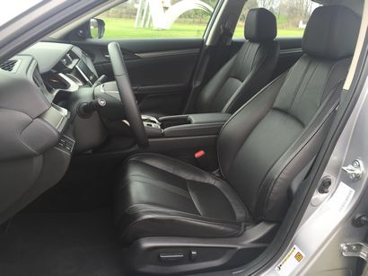 2016 Honda Civic sedan front seats