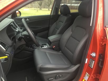 2017 Hyundai Tucson Limited front seats