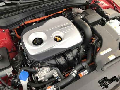 2017 Kia Optima Hybrid EX 2.0-liter inline-4