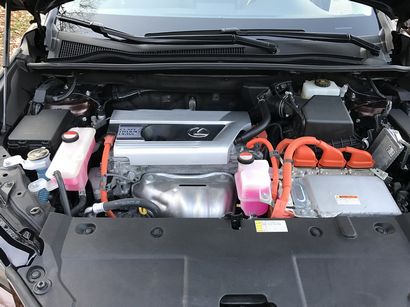2016 Lexus NX 300h powertrain compartment