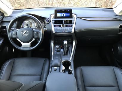 2016 Lexus NX 300h dashboard