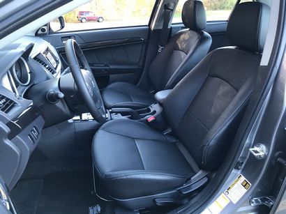 2017 Mitsubishi Lancer 2.4 SEL AWC front seats