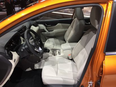 2017 Nissan Rogue Sport front seats