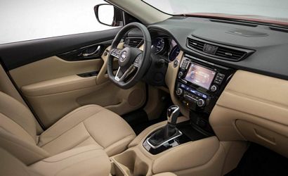 2017 Nissan Rogue Hybrid SL AWD cockpit detail