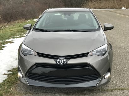2017 Toyota Corolla XLE front fascia