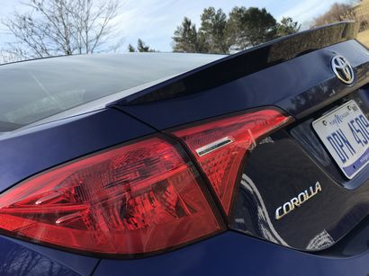 2017 Toyota Corolla XSE decklid spoiler