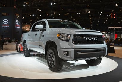 2017 Toyota Tacoma TRD Pro front 3/4 view