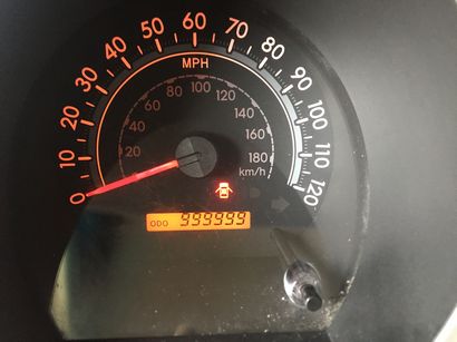 odometer of million-mile Toyota Tundra stopped at 999,999 miles